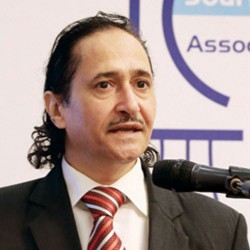 طارق ال شيخان